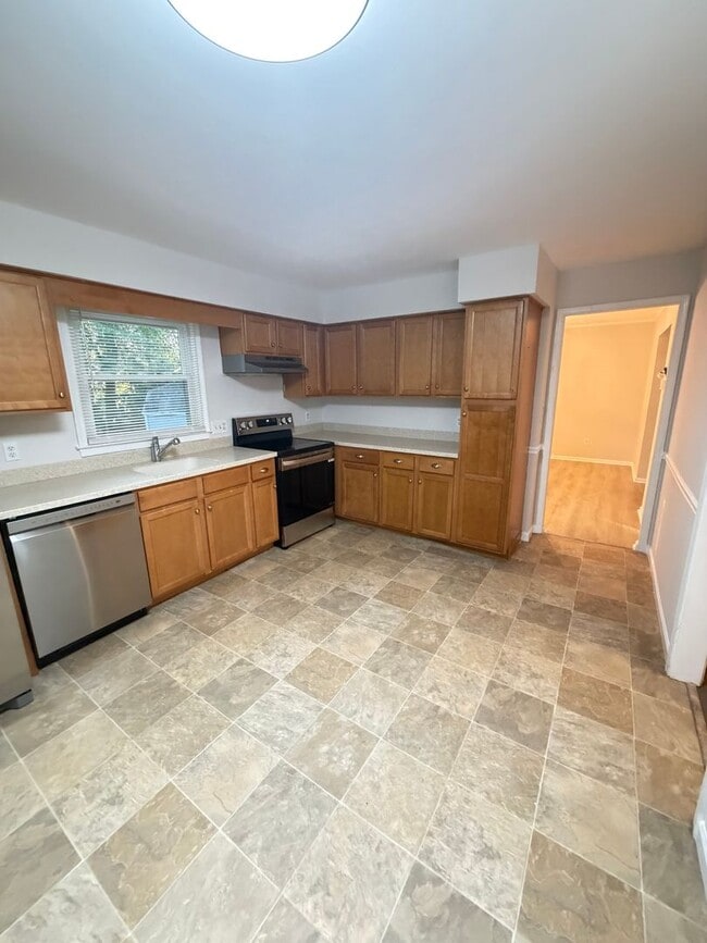 Building Photo - 222 Merion Rd