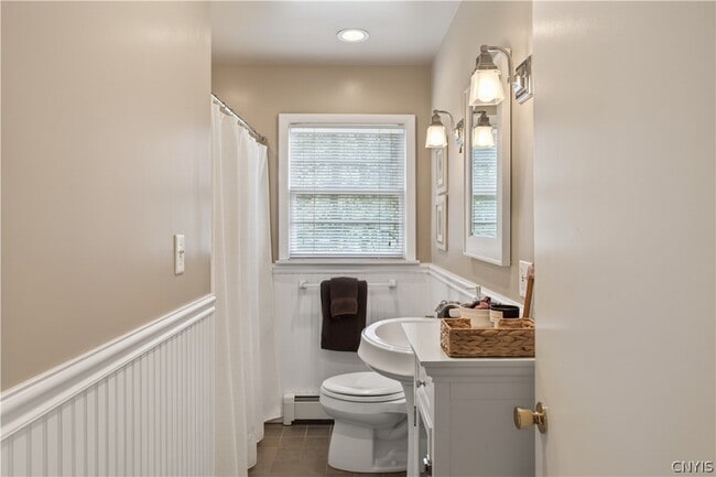 Building Photo - 3862 State St