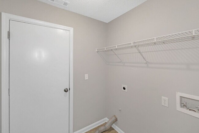 Building Photo - 2520 Thunder Basin Way