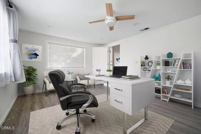 Building Photo - 6663 Sylvia Ave