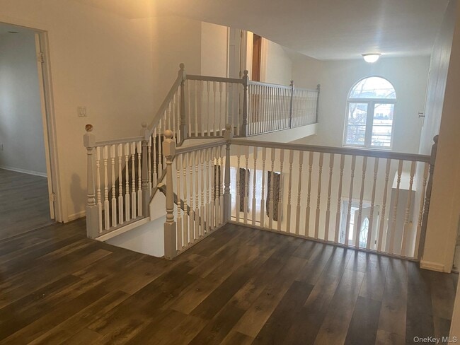 Building Photo - 723 Hungry Harbor Rd