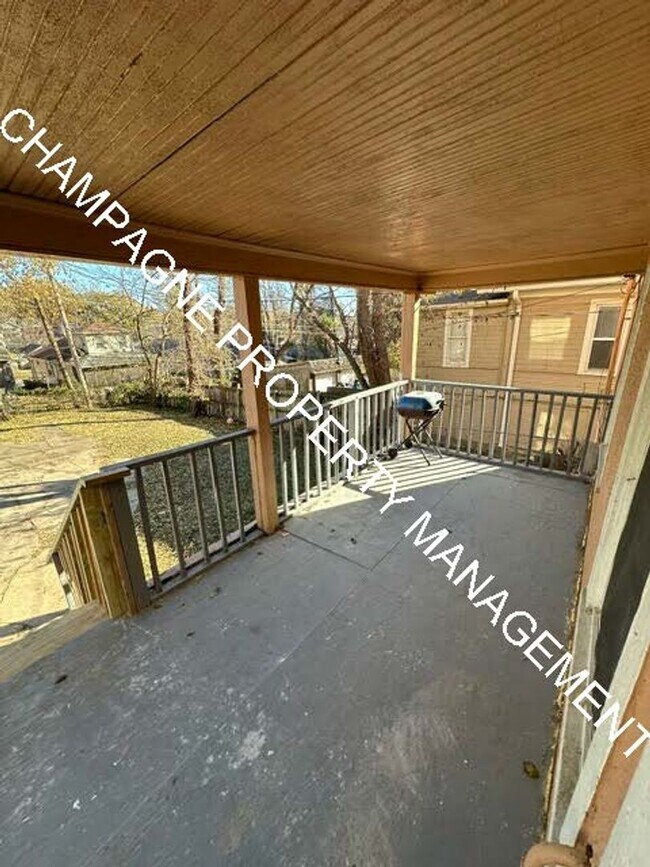 Building Photo - Updated Single Family Home in KC