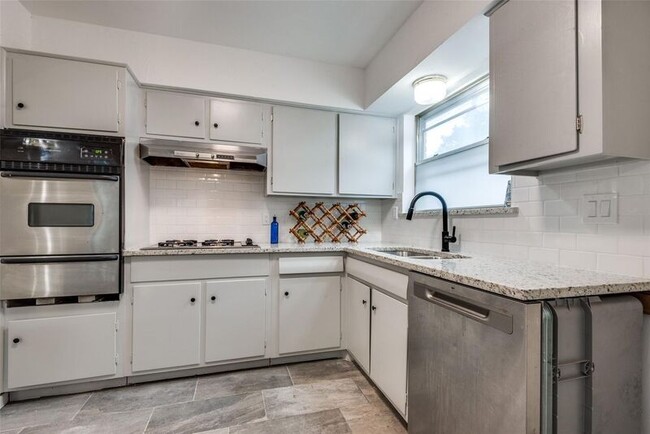Building Photo - 3503 Loganwood Dr