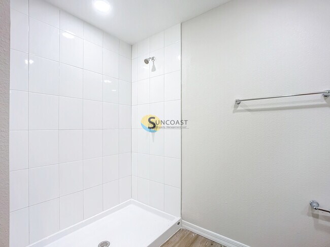 Building Photo - 11479 Oakfield Ct