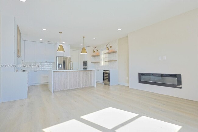 Building Photo - 8800 NW 98th Ct