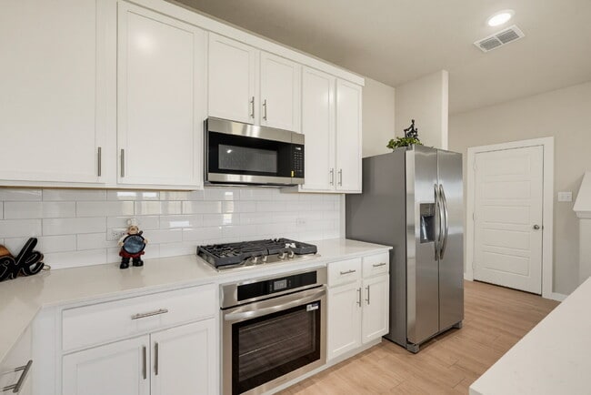 Building Photo - Modern Trophy Signature Home in Northwest ISD
