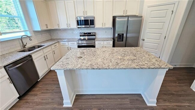 Building Photo - 7372 Rocklin Ln