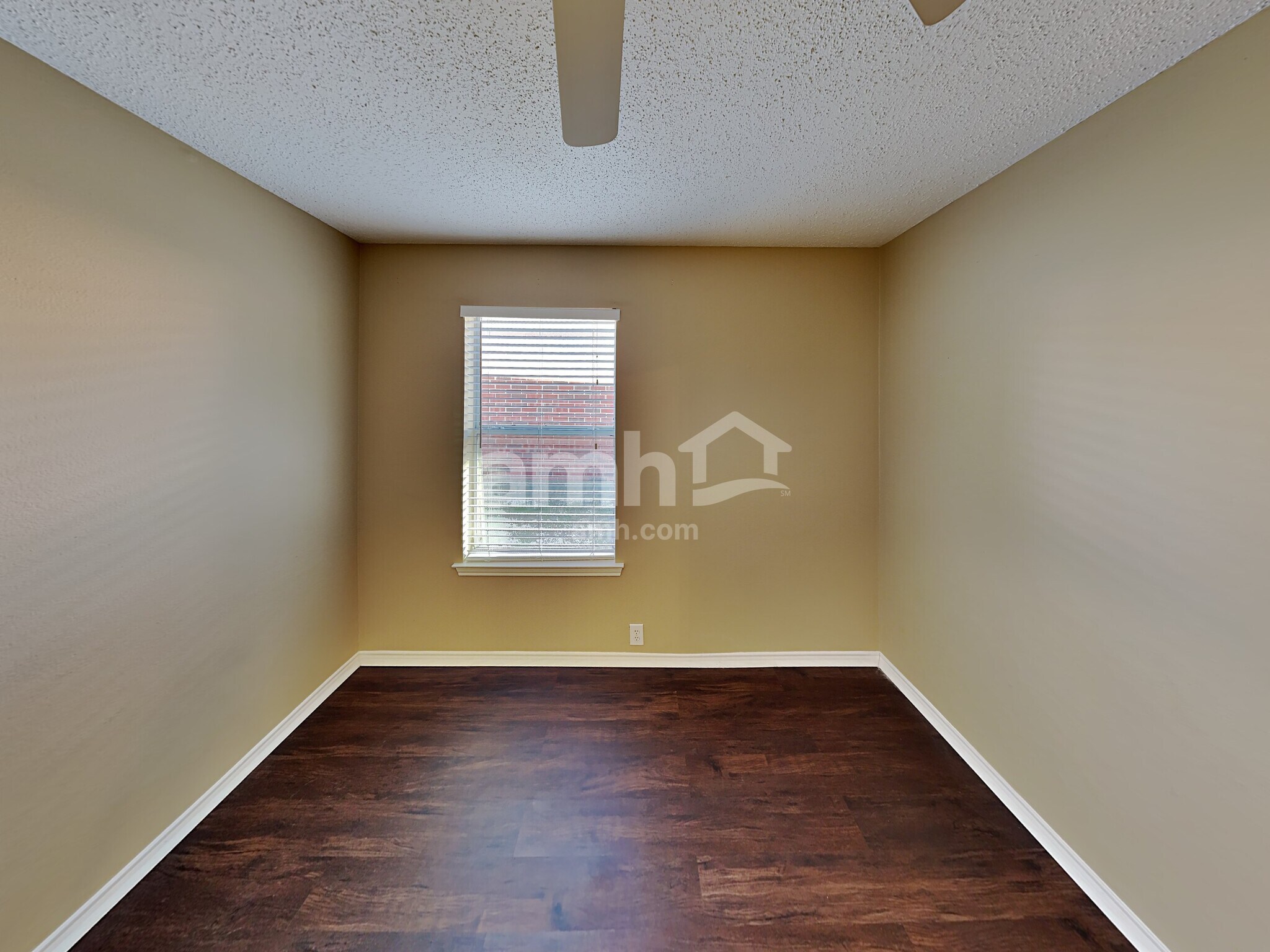 Building Photo - 1420 Mosscreek Dr