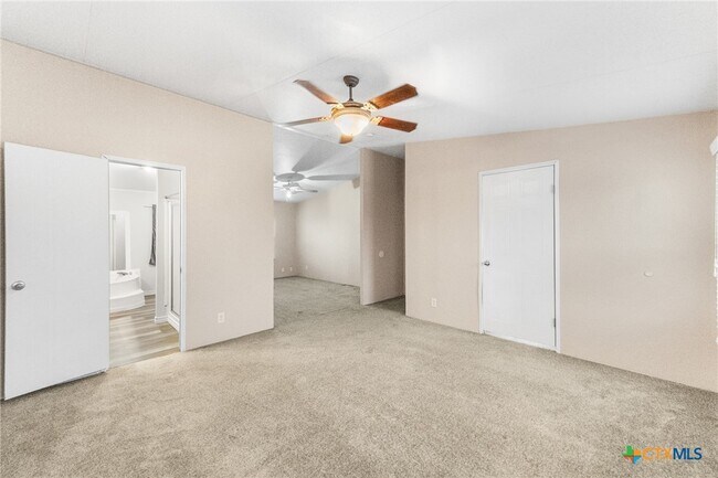 Building Photo - 2676 Pahmeyer Rd