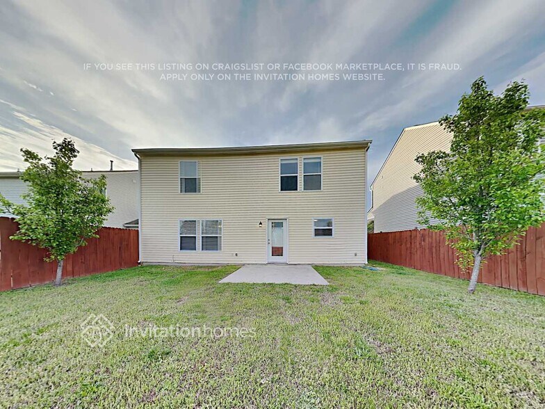 Building Photo - 1722 Bray Dr