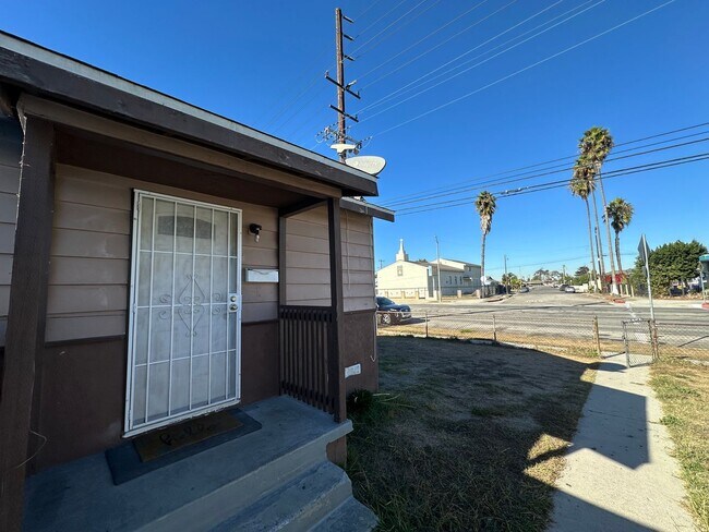 Compton Duplex - 2126-2128 W Compton Blvd Compton CA 90220 | Apartment ...