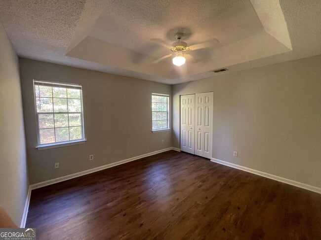 Building Photo - 6387 Seths Way