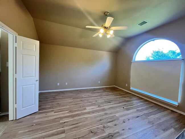 Building Photo - Beautifully Updated 4-Bedroom Home with Community Pool & Excellent Schools!