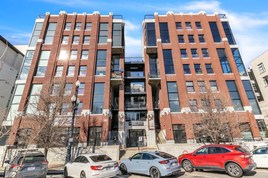 Building Photo - 360 W 300 S