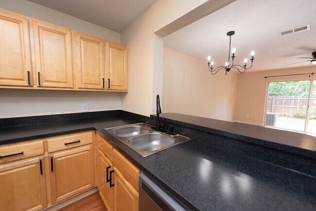 Building Photo - Townhome in Titusville