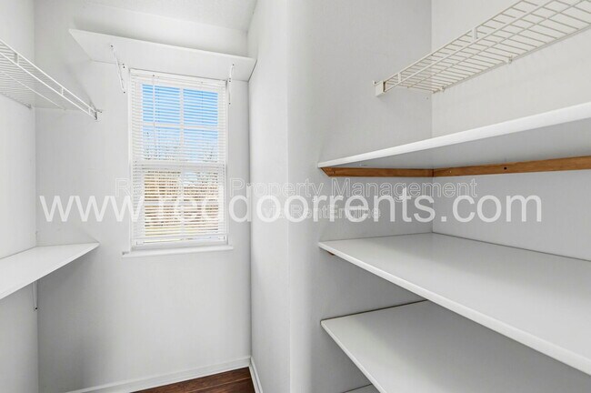 Building Photo - 603 Clear Creek Dr