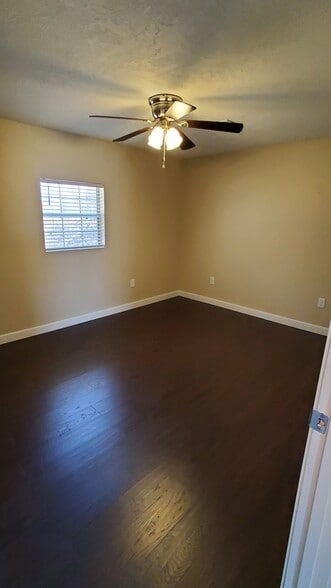 Master Bedroom - 149 Davis Ln