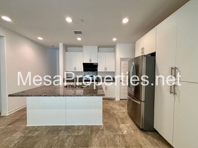 Building Photo - 7031 Aloe Ln