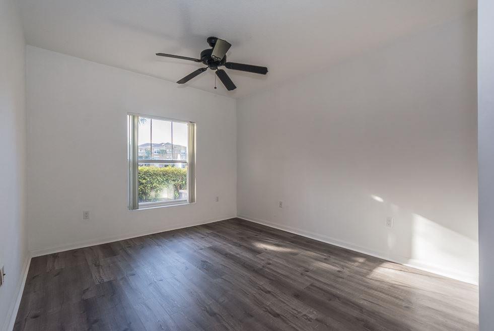 Building Photo - 5080 Fairways Cir