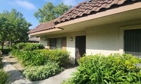 Building Photo - Your perfect Ventura retreat—spacious 3 be...