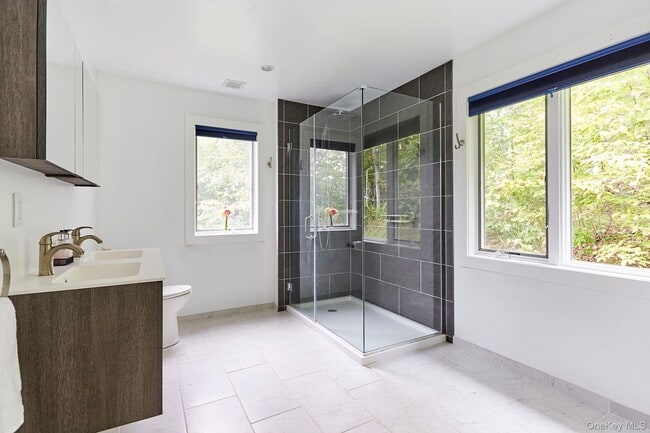 Building Photo - 21 Contentment Ln