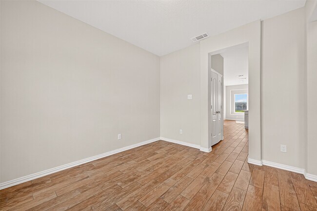 Building Photo - 9738 Willowmoor Lane