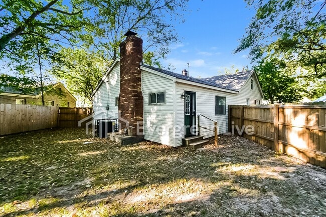 Building Photo - 3651 Wilshire Rd