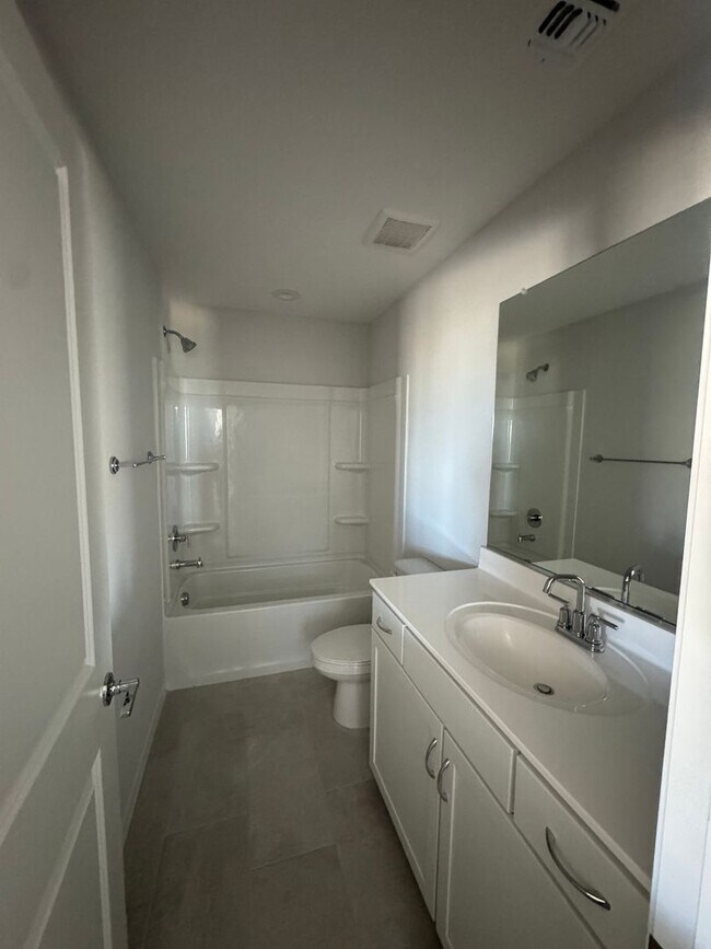 Building Photo - 16510 W Whispering Wind Dr