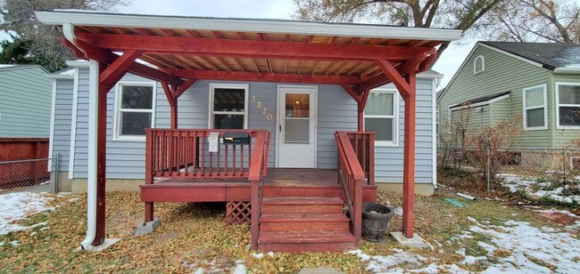 Building Photo - 1217 1/2-1220 1/2 N 26th St