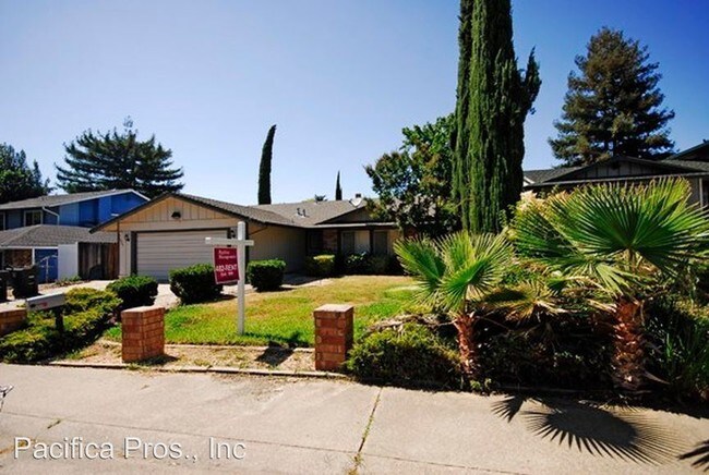 Building Photo - 8247 Holly Oak St