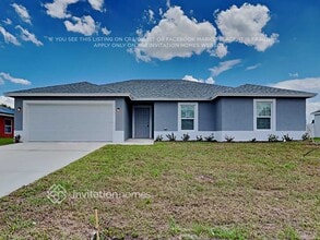 Building Photo - 851 SW Paar Dr