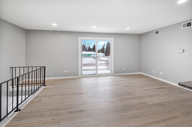 Building Photo - 7968 163rd Ct