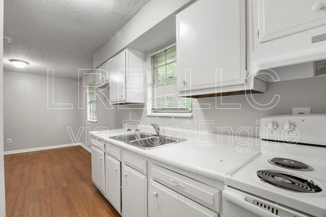 Building Photo - 12513 E Orell Rd