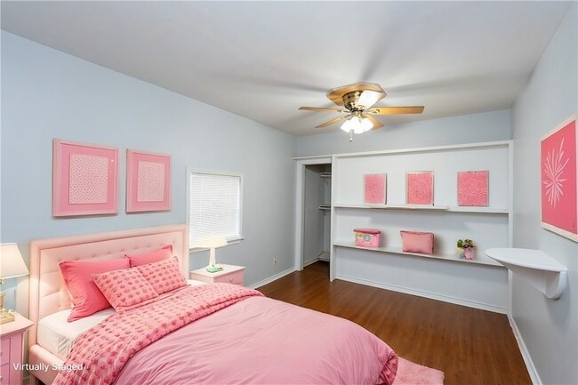 Building Photo - 706 Pennington Dr