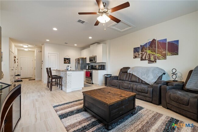 Building Photo - 603 White Steppe Way