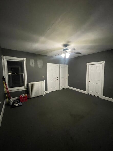 Living room - 145 Oneil St