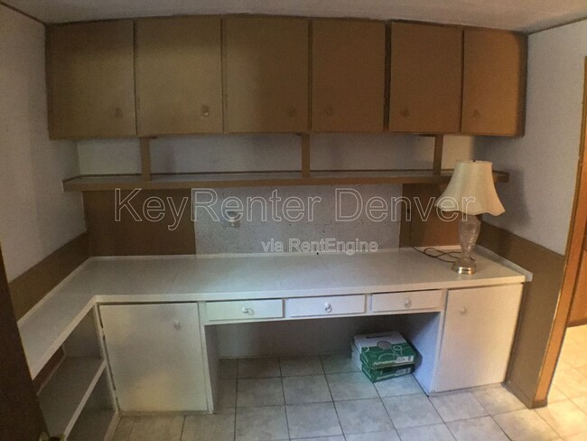 Building Photo - 1285 S Holly St