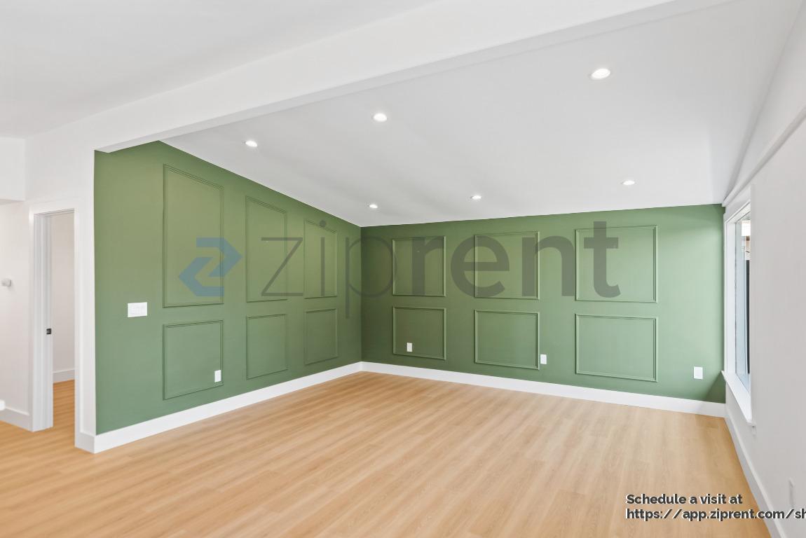 Building Photo - 28023 Tampa Ave