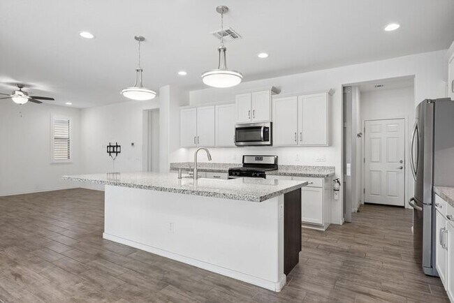 Building Photo - Beautiful newer-build home located in the highly desirable East Mesa area in Eastmark. - 55+ Comm...