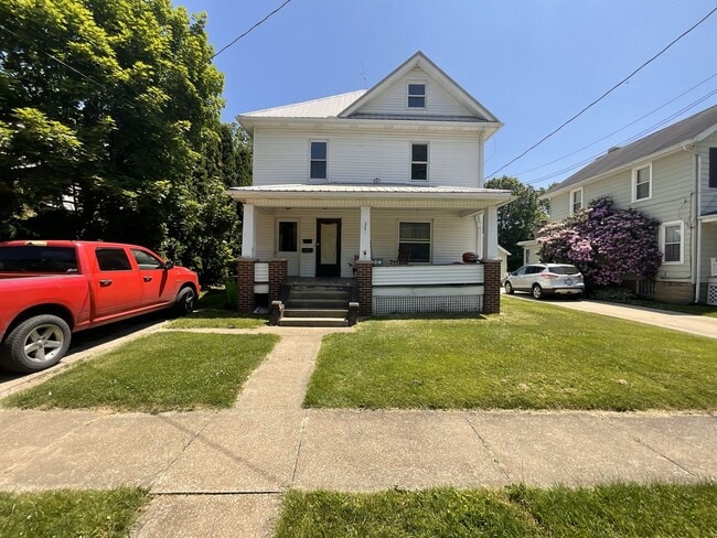 Primary Photo - One Bedroom, Upstairs Duplex