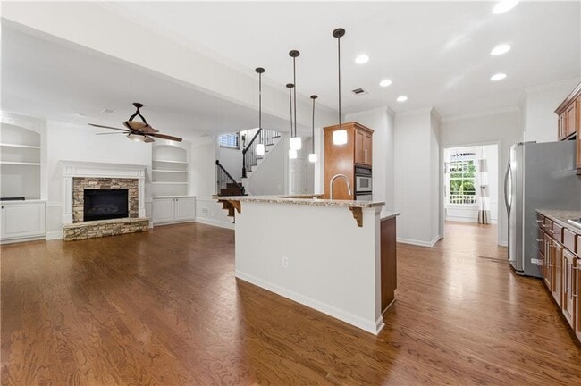 Building Photo - 6421 Crown Forest Ct