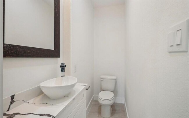 Building Photo - 4514 Galesburg St
