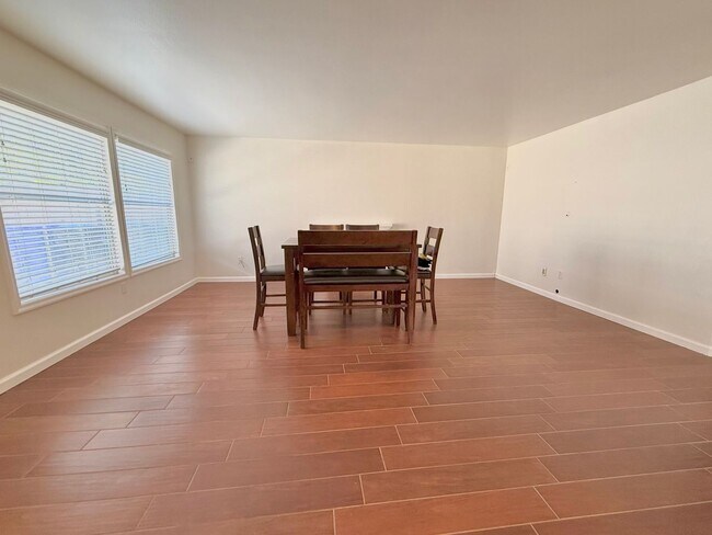 Building Photo - Two Story Four Bedroom home for lease in Jurupa Valley $3,395