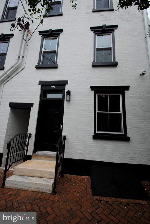 Building Photo - 23 E Union St