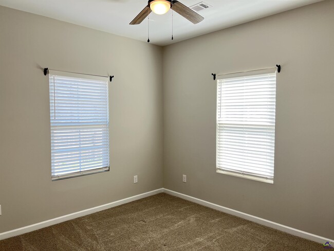 Building Photo - 99 Azalea Ave