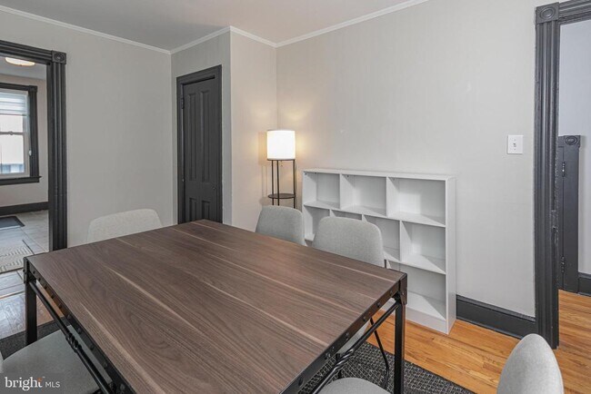 Building Photo - 357 Nassau St