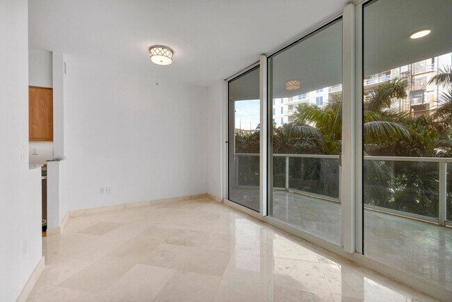 Building Photo - 500 SE Mizner Blvd