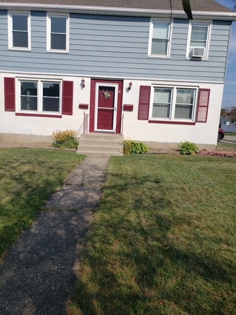 Primary Photo - 51 Montfort Dr