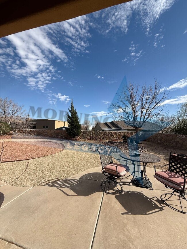 Building Photo - 3 Bedroom Energy-Efficient Home with Expansive Yard & Workshop!