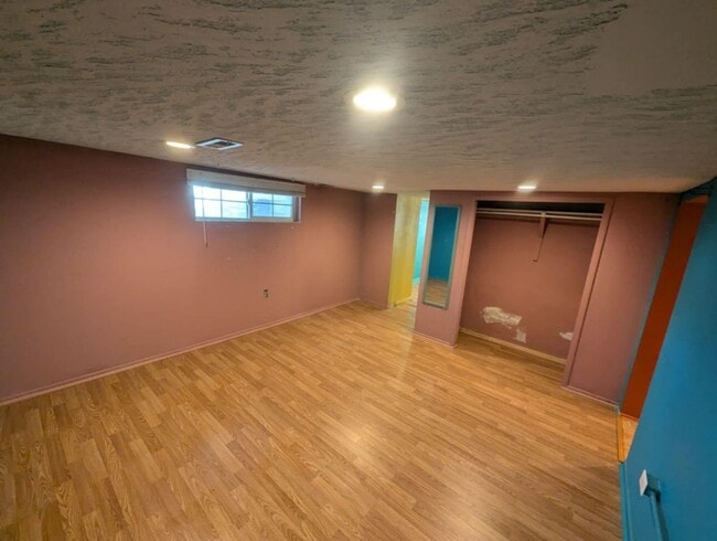 Building Photo - CS-129 W Main Street